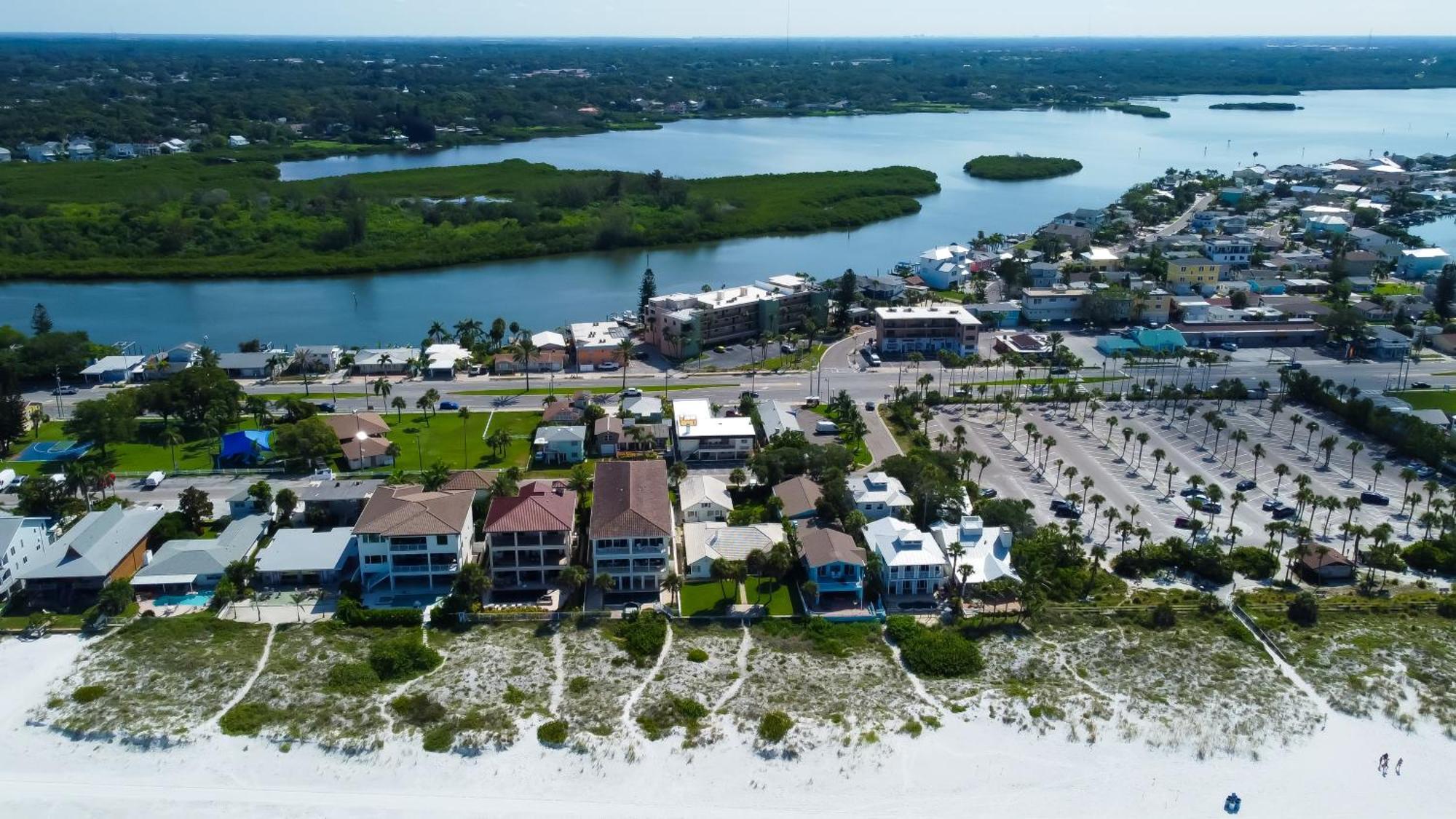 Carousel Suites -Redington Shores Exterior foto